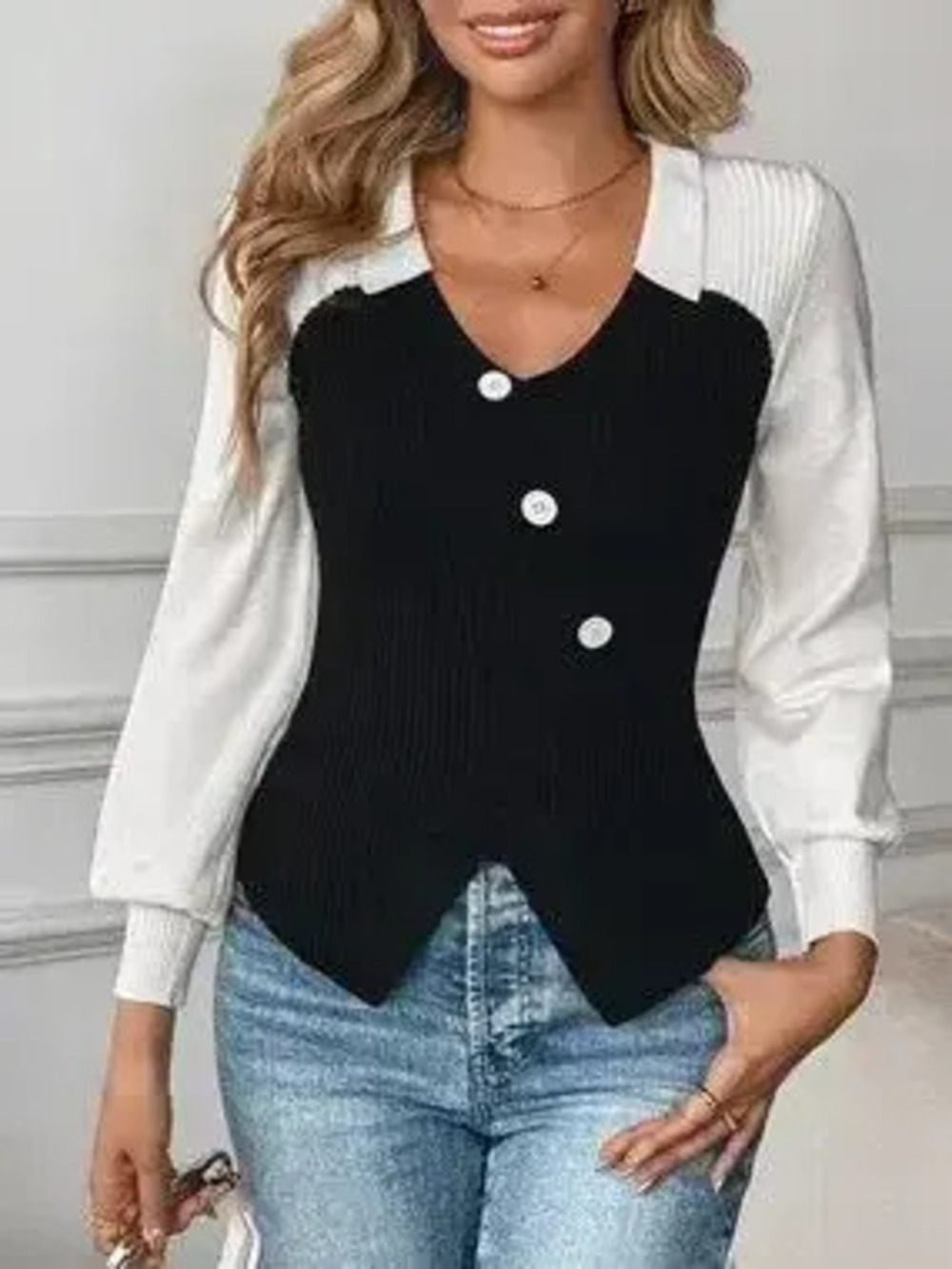 Color Block V-Neck Sweater - Picture 4 of 5